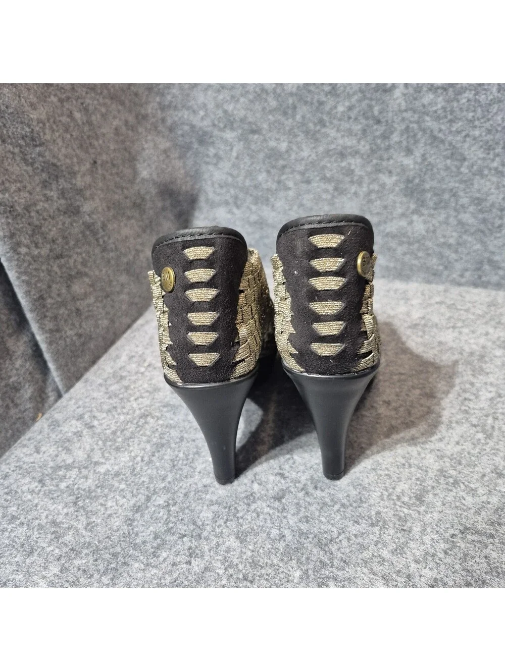 Bernie Mev NY Gold Woven Peep Toe Platform Stiletto Heels Slip On EU 36/US 5.5